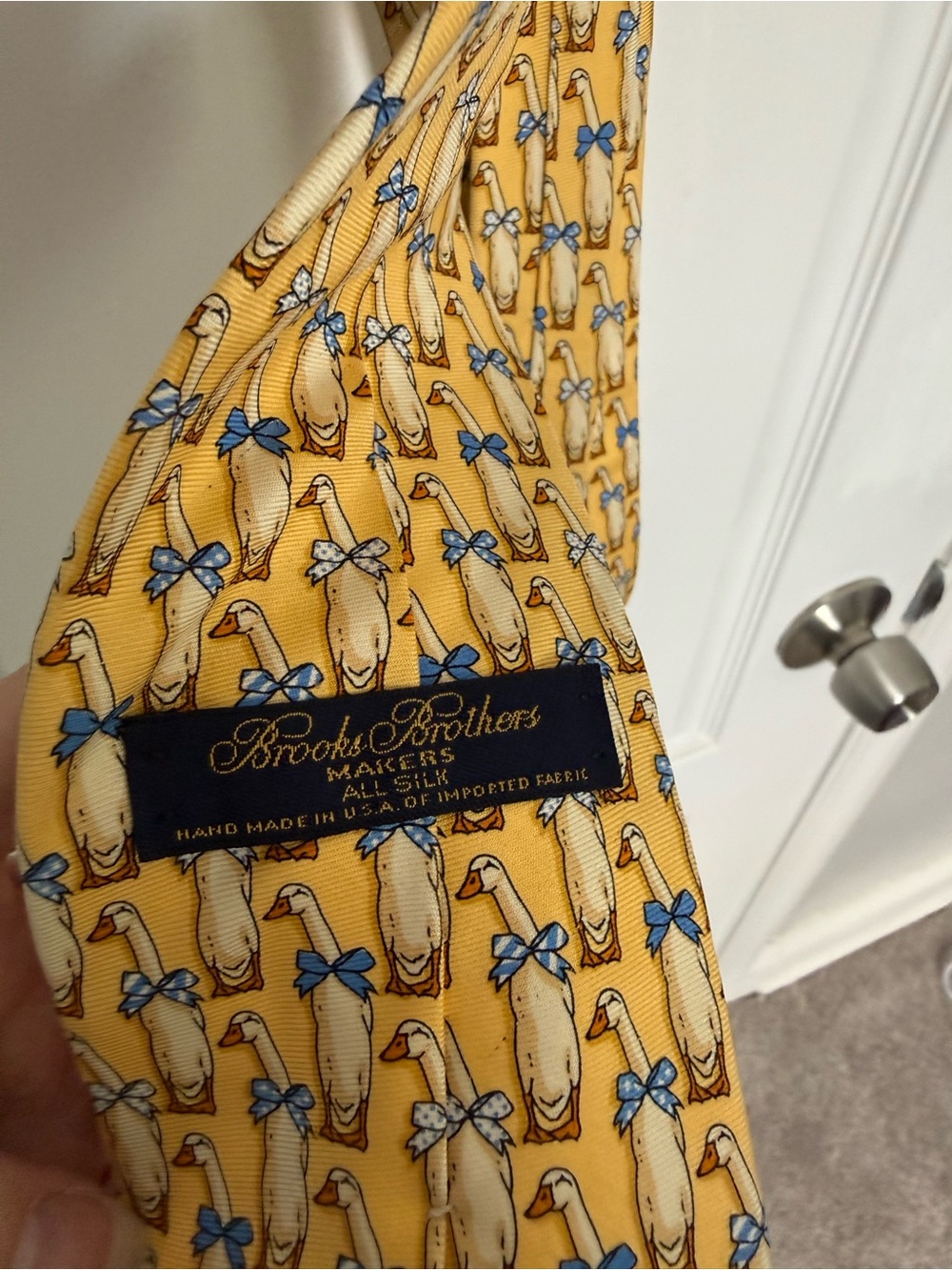 Brooks Brothers Yellow Silk Tie with Blue Motif - Picture 3 of 4